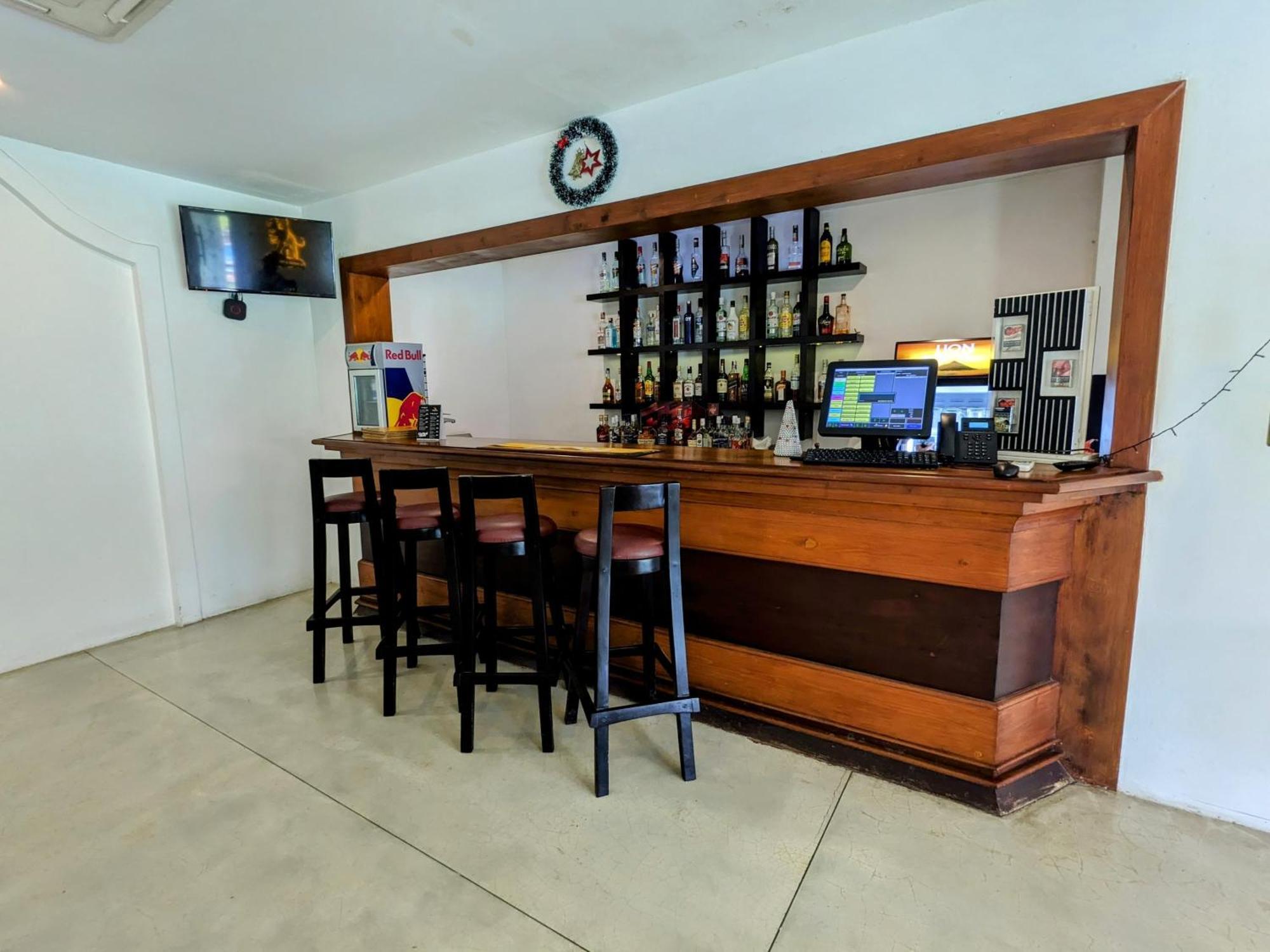 Rajarata Hotel Анурадхапура Екстер'єр фото