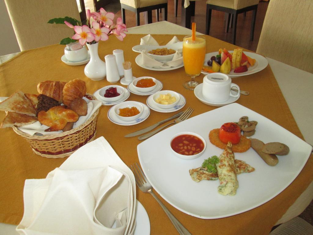 Rajarata Hotel Анурадхапура Екстер'єр фото